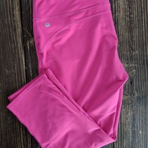 Fabletics Lima capri bundle Size Large